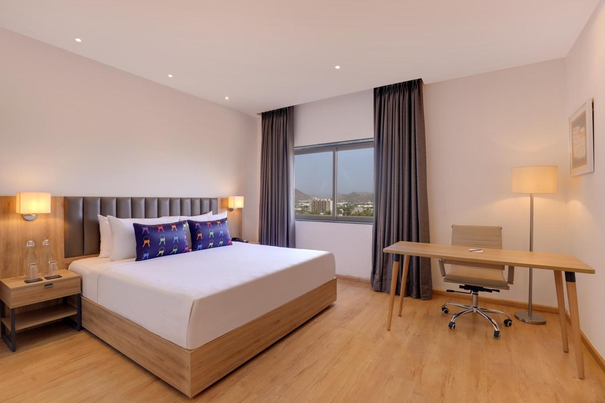 Keys Lite By Lemon Tree Hotels, Urban Square, Udaipur Exterior photo